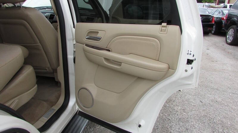 2010 Cadillac Escalade Luxury