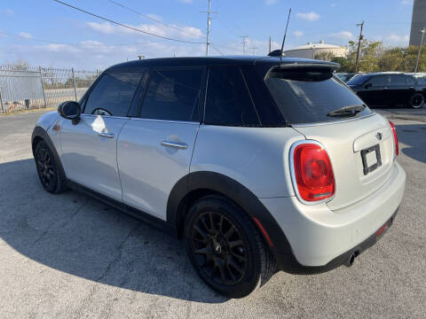 2015 MINI Hardtop 4 Door Cooper