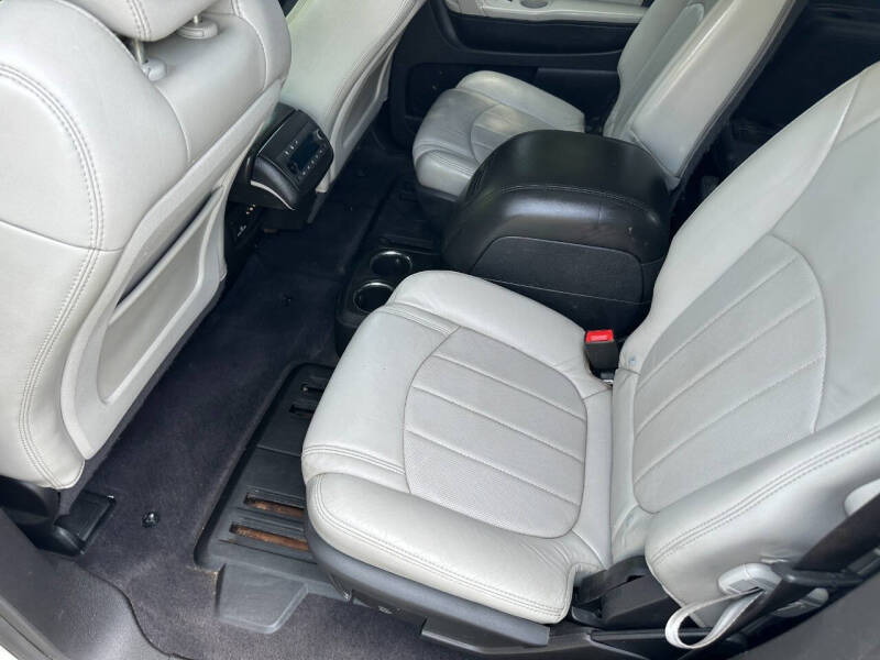 2012 Chevrolet Traverse LTZ