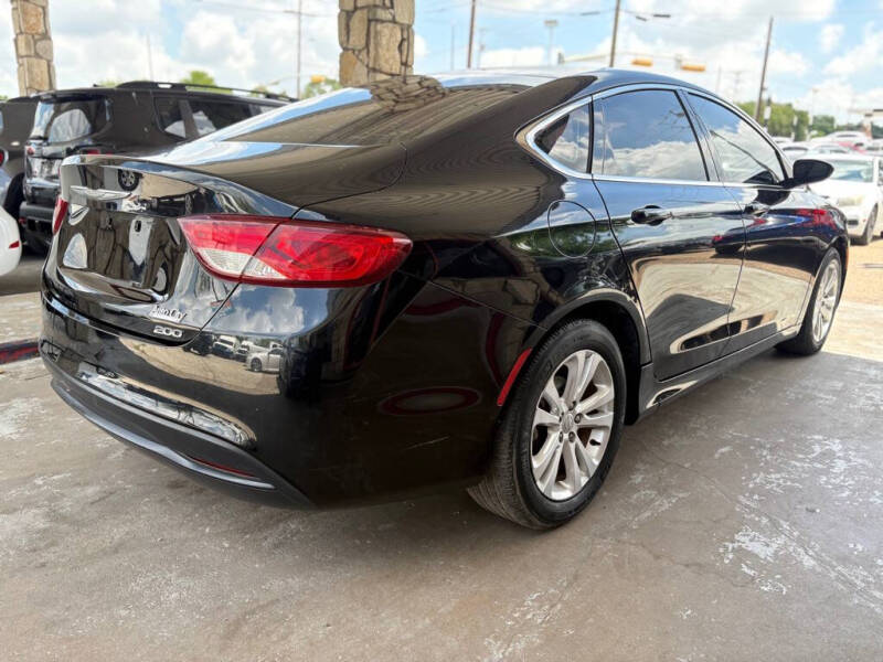 2015 Chrysler 200 LX