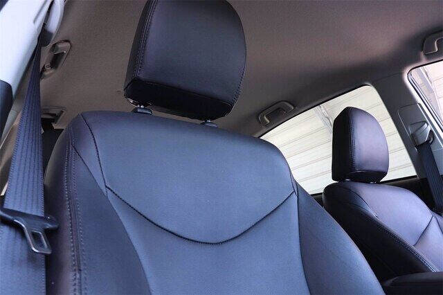 2017 Toyota Prius v Two