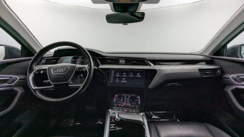 2024 Audi Q8 e-tron quattro Premium