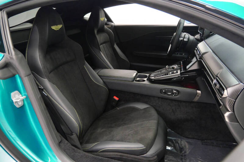 2025 Aston Martin Vantage