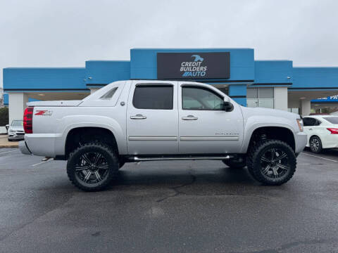 2013 Chevrolet Avalanche for sale at Credit Builders Auto in Texarkana TX