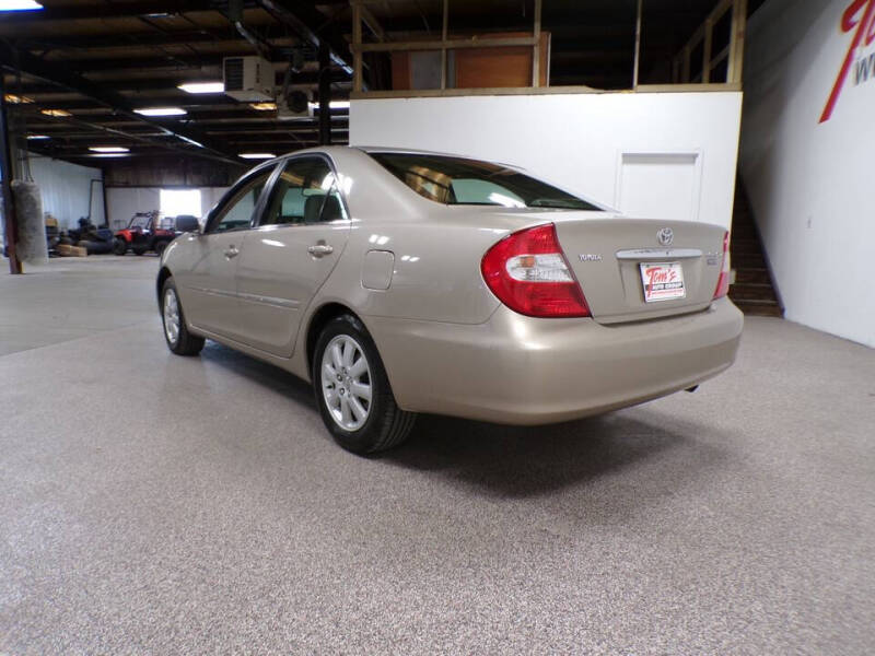 2004 Toyota Camry XLE