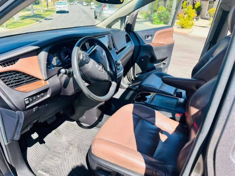 2017 Toyota Sienna