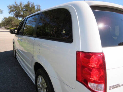 2016 Dodge Grand Caravan SE