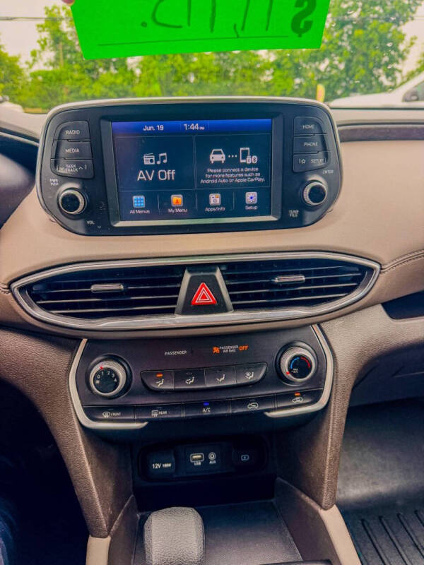 2020 Hyundai Santa Fe SE