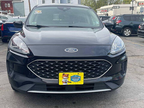 2020 Ford Escape SE