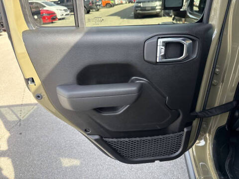 2026 Jeep Gladiator Sport