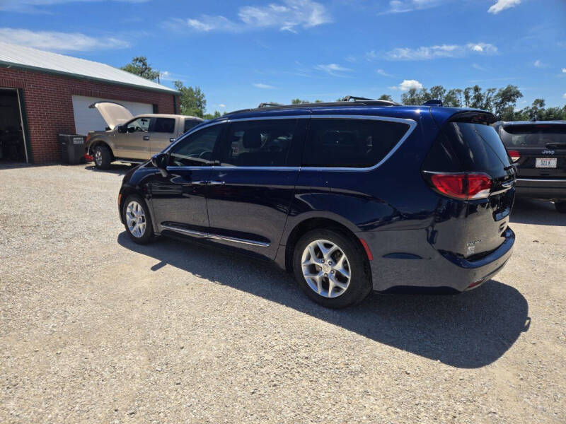 2017 Chrysler Pacifica Touring Plus