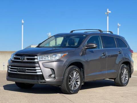 2018 Toyota Highlander for sale at Rave Auto Sales in Corvallis OR