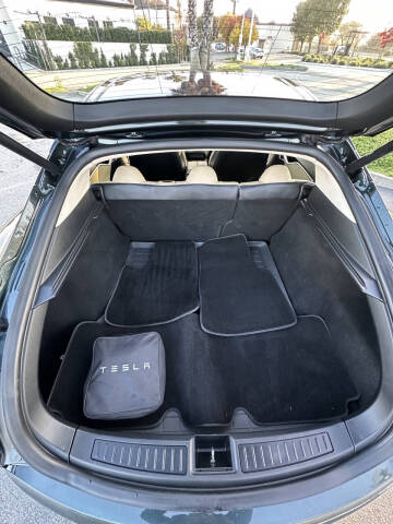 2013 Tesla Model S