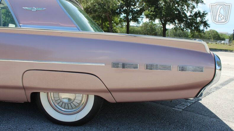 1962 Ford Thunderbird