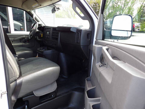 2024 Chevrolet Express 2500