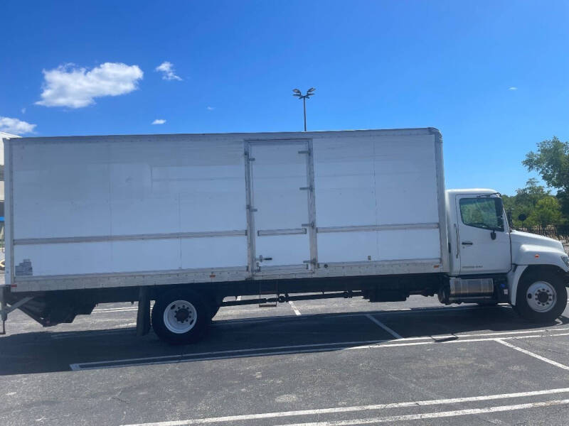 2019 Hino 268A