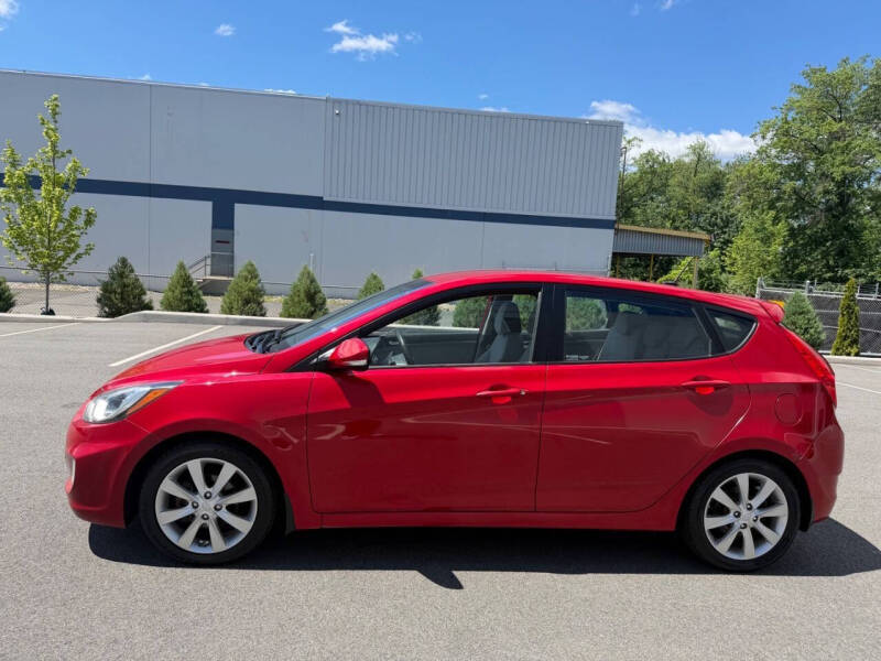 2013 Hyundai Accent SE