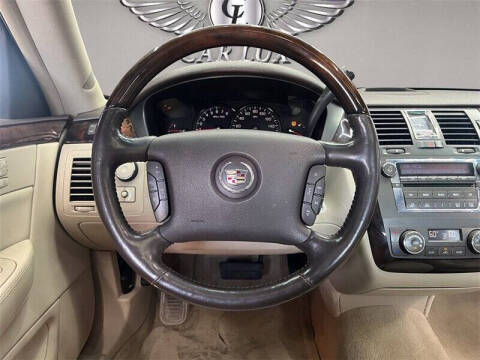 2011 Cadillac DTS Luxury Collection