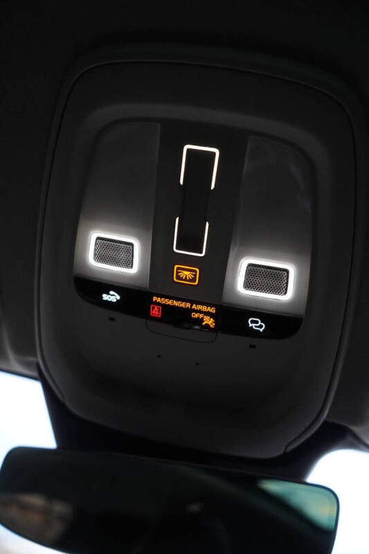 2025 Volvo XC60 B5 Plus Dark Theme