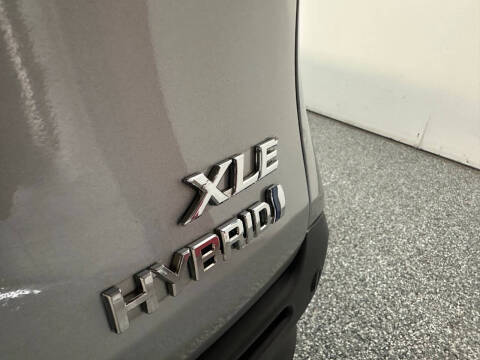 2021 Toyota Sienna XLE 8-Passenger