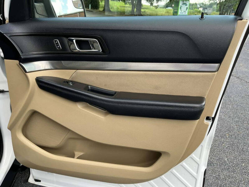 2016 Ford Explorer