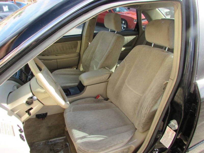 2001 Toyota Avalon XLS photo 11