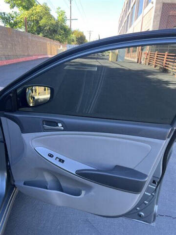 2017 Hyundai Accent Value Edition