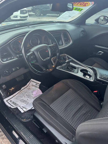 2019 Dodge Challenger SXT