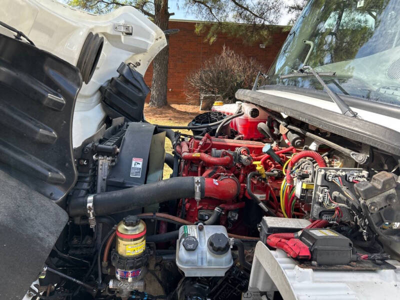 2020 Freightliner M2 106