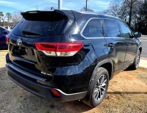 2017 Toyota Highlander SE