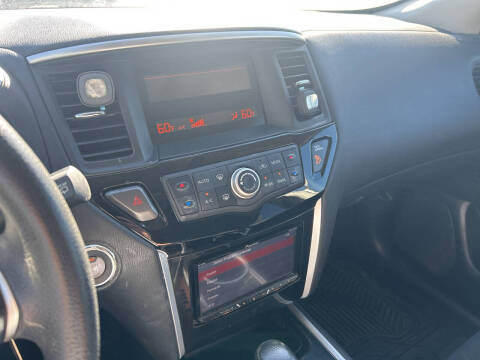 2015 Nissan Pathfinder S