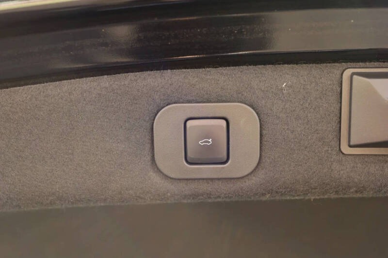 2019 Lincoln Continental Select