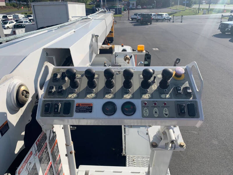2016 Freightliner M2 106