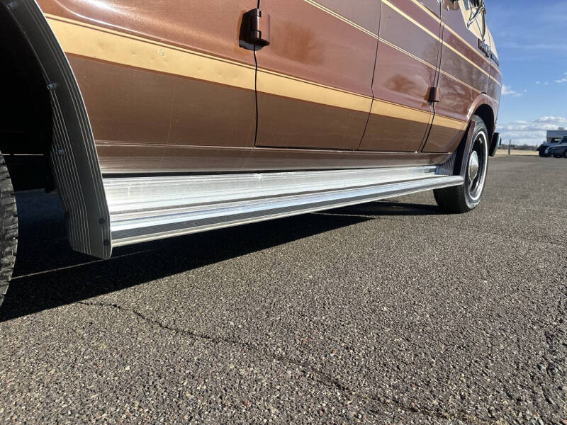 1984 Dodge Ram Van B250
