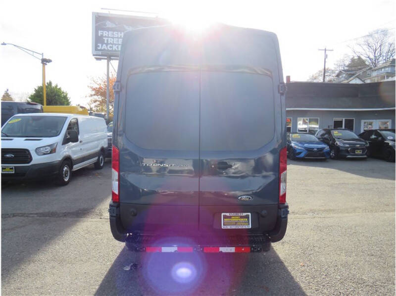 2020 Ford Transit 250