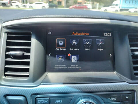 2017 Nissan Pathfinder SL