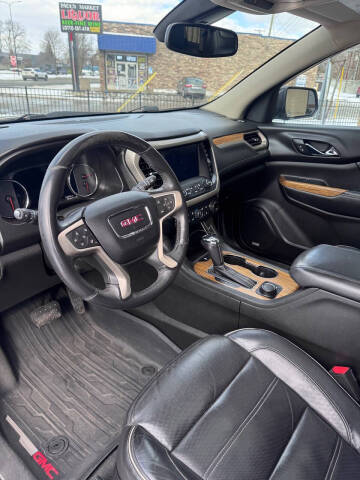 2017 GMC Acadia Denali