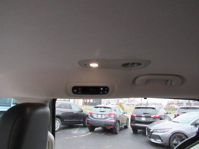 2017 Chrysler Pacifica Touring-L Plus