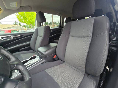 2019 Nissan Pathfinder SV