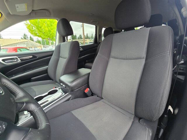 2019 Nissan Pathfinder SV