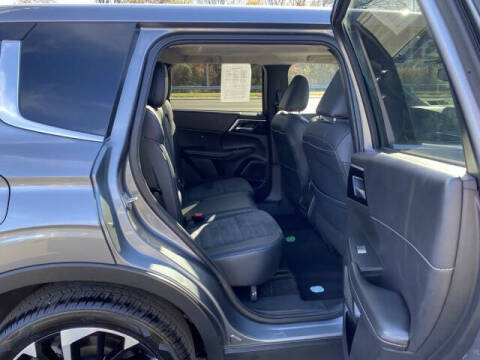 2024 Mitsubishi Outlander SE