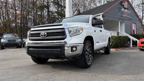 2014 Toyota Tundra SR5