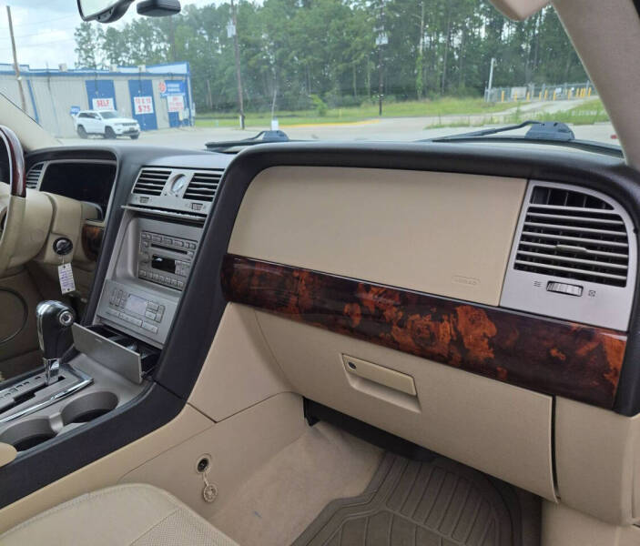 2005 Lincoln Navigator Luxury