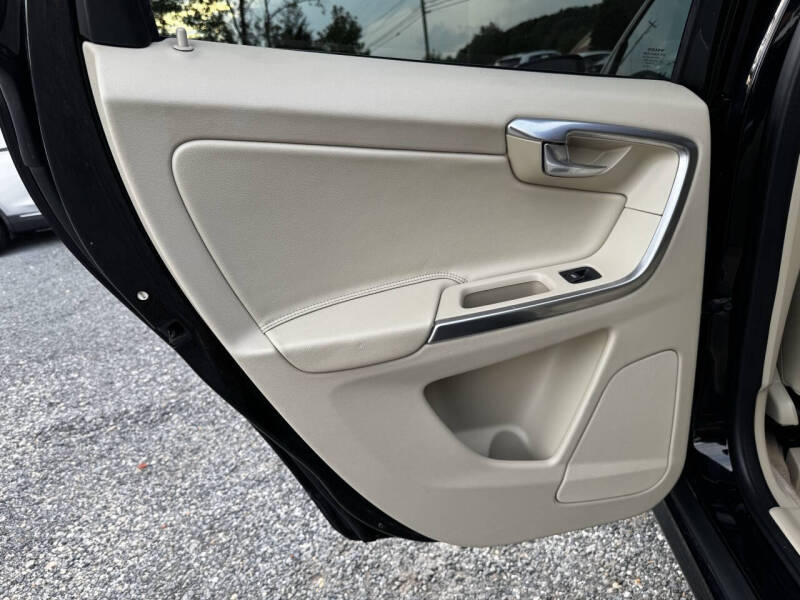 2015 Volvo XC60 T5 Drive-E Premier