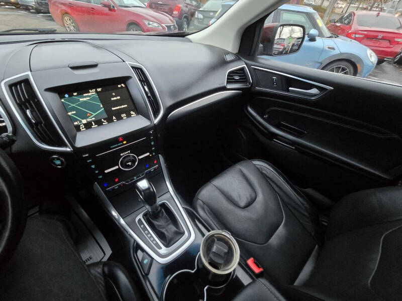 2016 Ford Edge Titanium