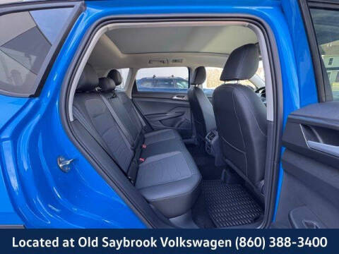 2025 Volkswagen Taos SE Black