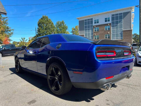 2021 Dodge Challenger SXT