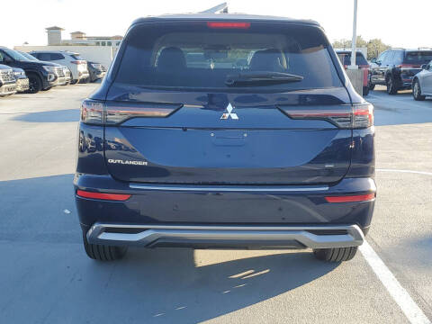 2025 Mitsubishi Outlander SE