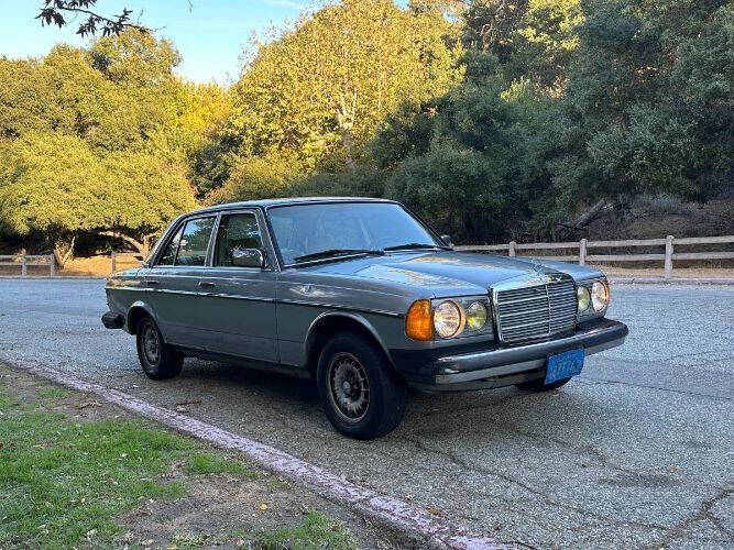 1983 Mercedes-Benz 300-Class