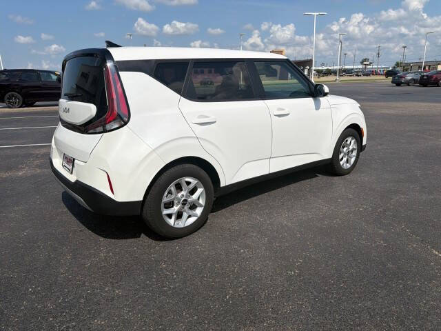 2024 Kia Soul LX